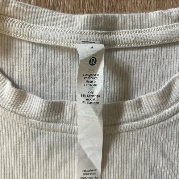 Lululemon Side Cinch Ribbed T-Shirt - Picture 7 of 8